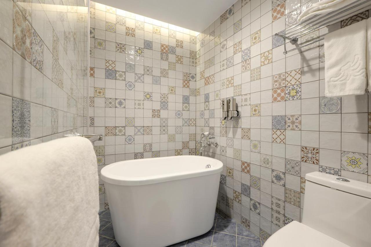 Napas Hotel Тайджун Екстериор снимка